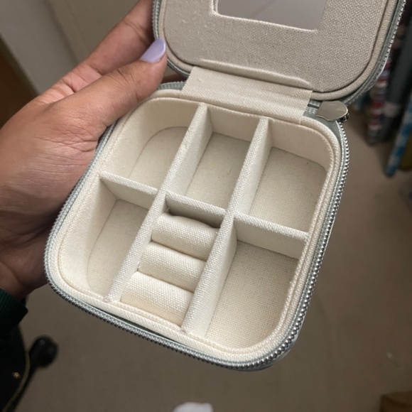 Milly Travel Jewelry Case - Picture 5 of 10